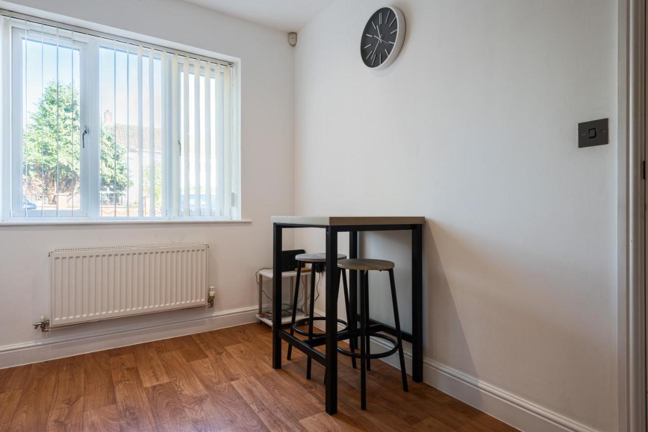 Parking - Spacious - Smart Tv - Self Checkin - Garden - King Derby Esterno foto