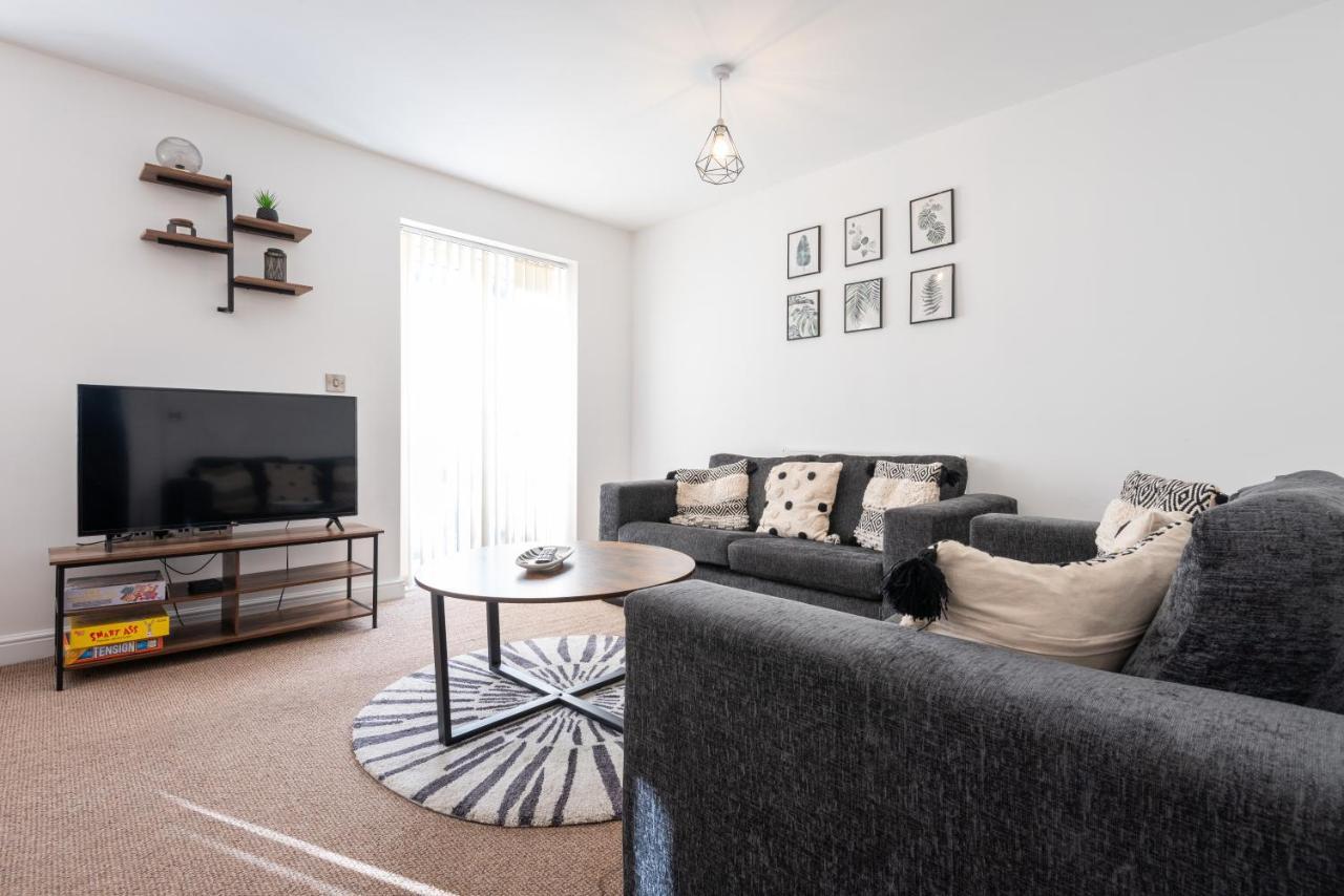 Parking - Spacious - Smart Tv - Self Checkin - Garden - King Derby Esterno foto