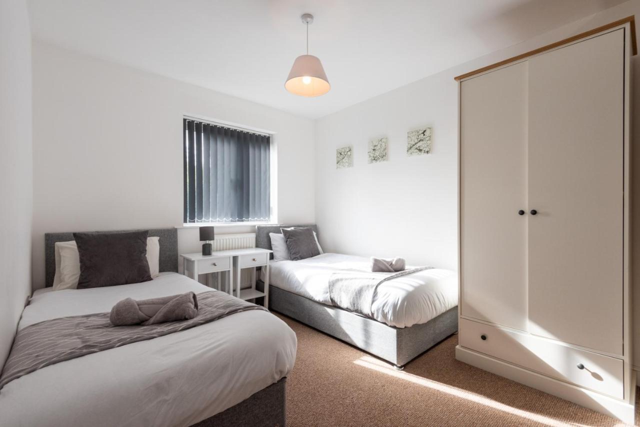 Parking - Spacious - Smart Tv - Self Checkin - Garden - King Derby Esterno foto