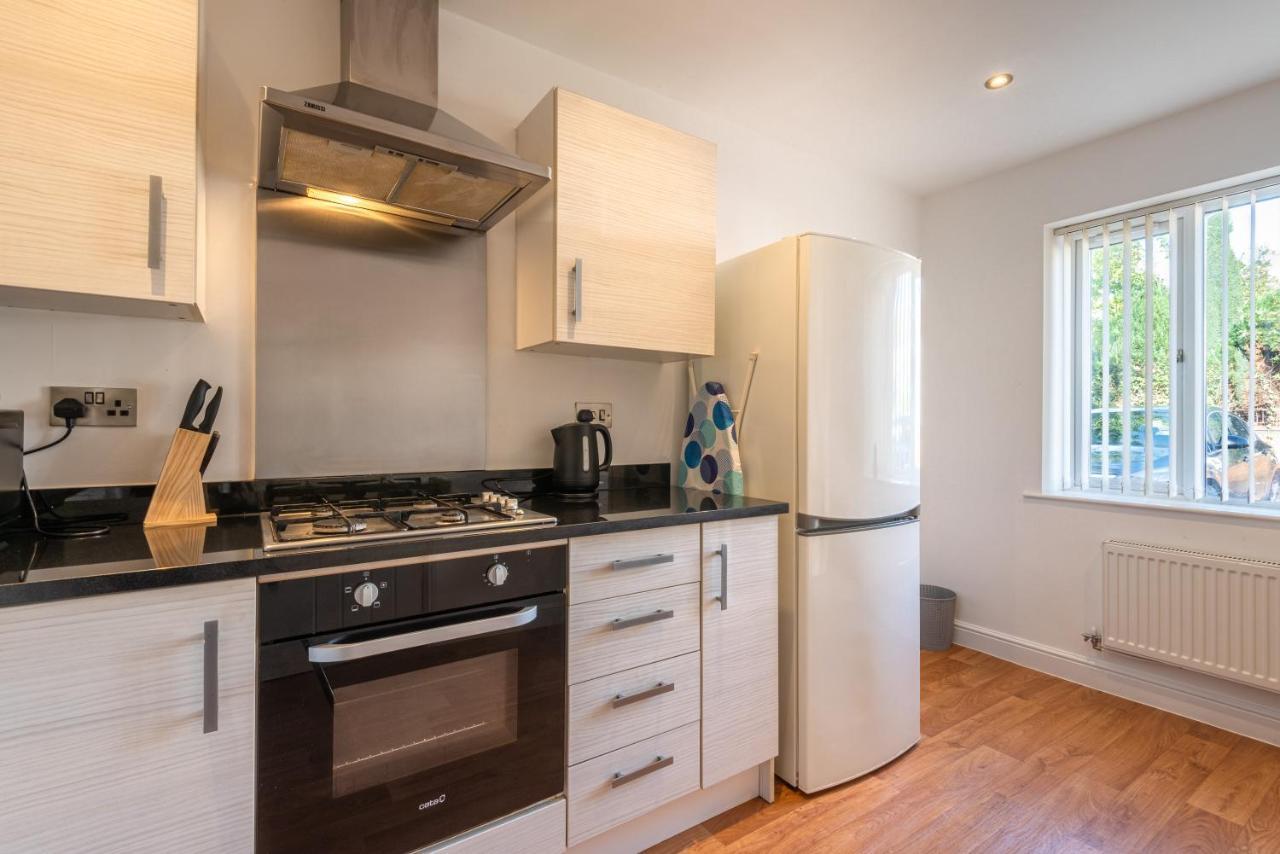Parking - Spacious - Smart Tv - Self Checkin - Garden - King Derby Esterno foto
