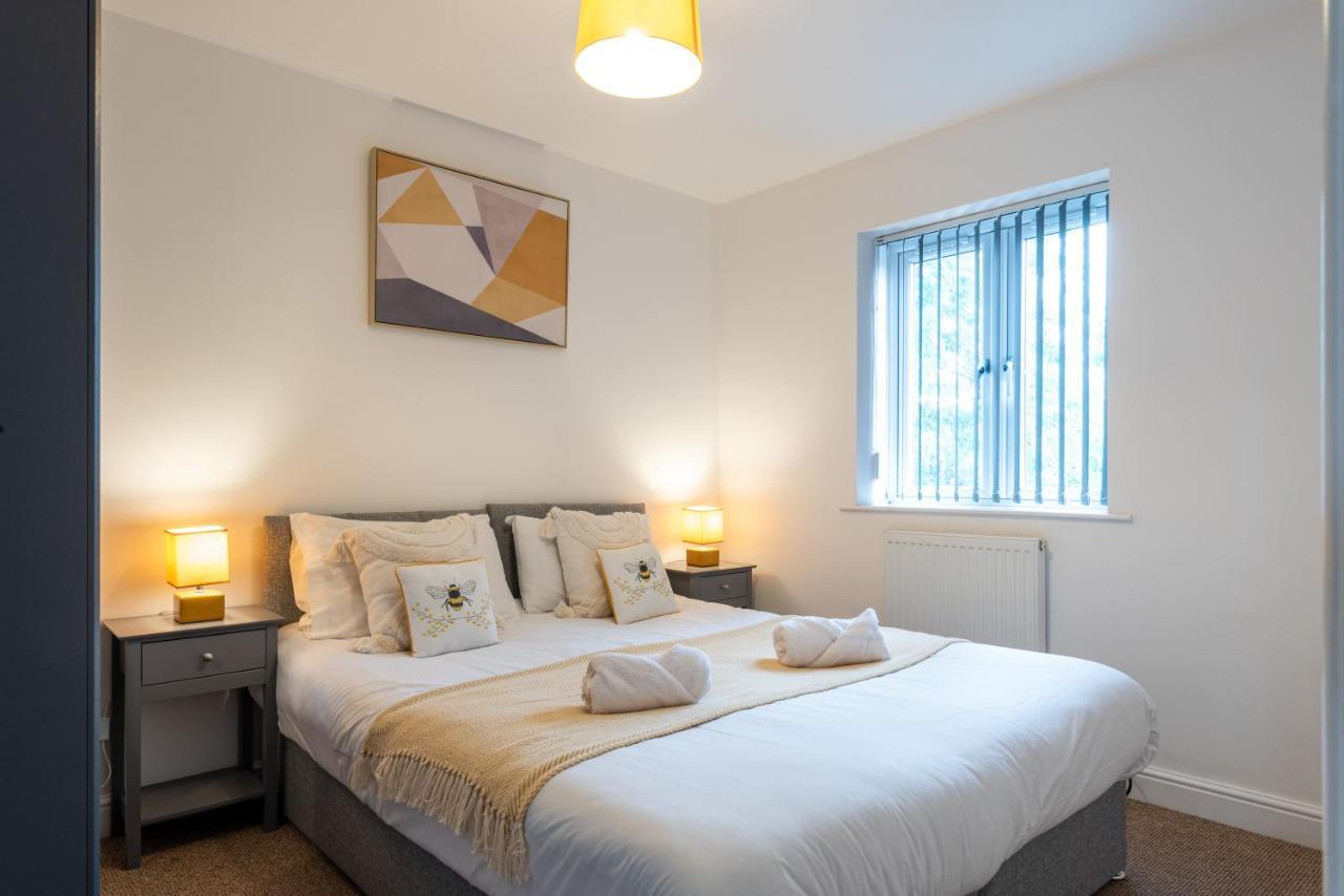 Parking - Spacious - Smart Tv - Self Checkin - Garden - King Derby Esterno foto